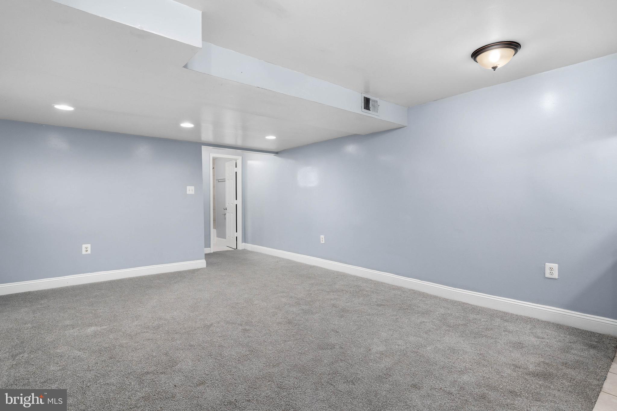 1242 SAVANNAH PLACE SE