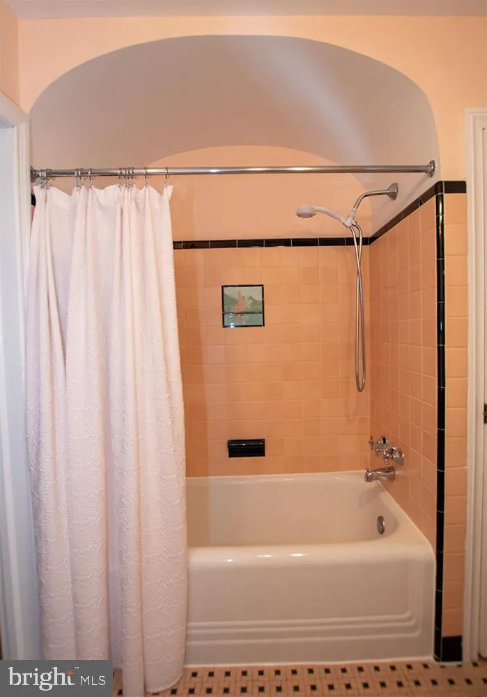 Wynnewood, Pennsylvania 19096, United States, 4 Bedrooms Bedrooms, ,4 BathroomsBathrooms,Residential,Active,202799