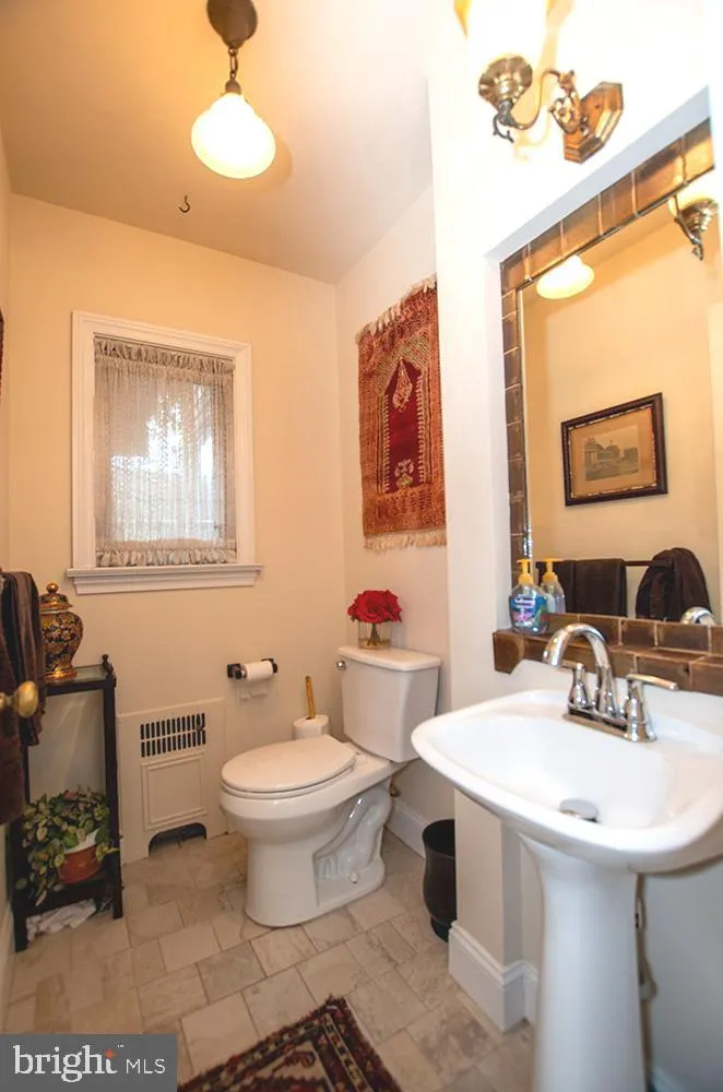 Wynnewood, Pennsylvania 19096, United States, 4 Bedrooms Bedrooms, ,4 BathroomsBathrooms,Residential,Active,202799