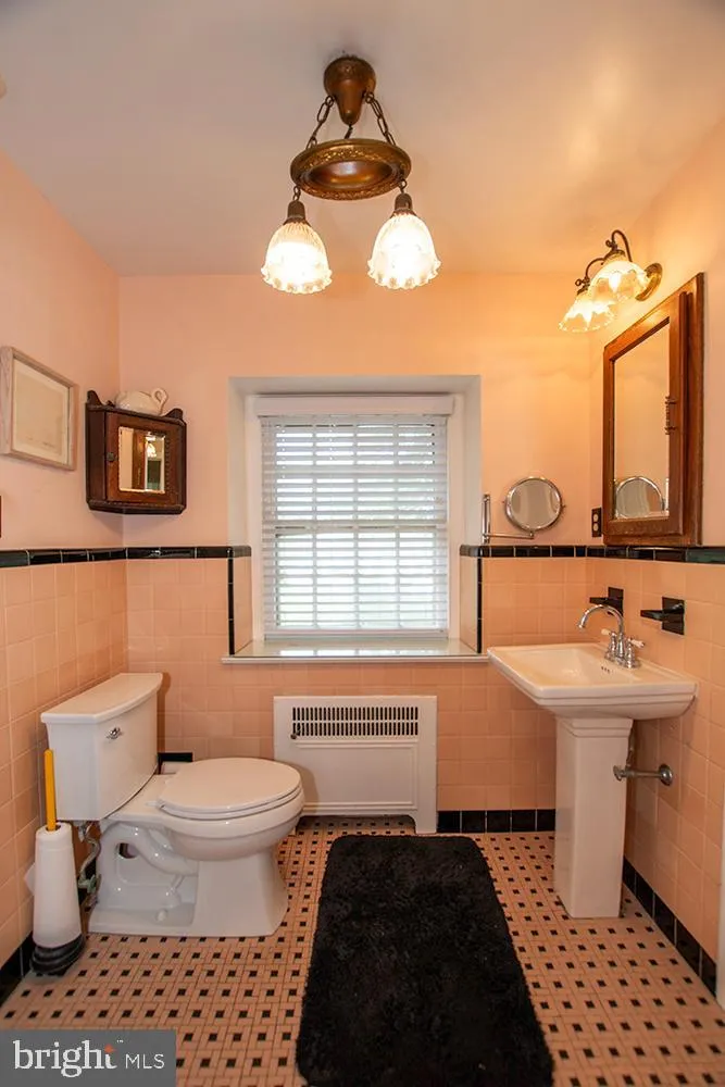 Wynnewood, Pennsylvania 19096, United States, 4 Bedrooms Bedrooms, ,4 BathroomsBathrooms,Residential,Active,202799