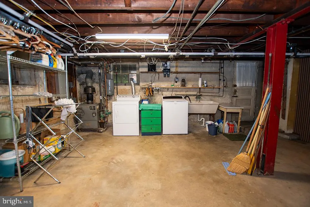 Wynnewood, Pennsylvania 19096, United States, 4 Bedrooms Bedrooms, ,4 BathroomsBathrooms,Residential,Active,202799