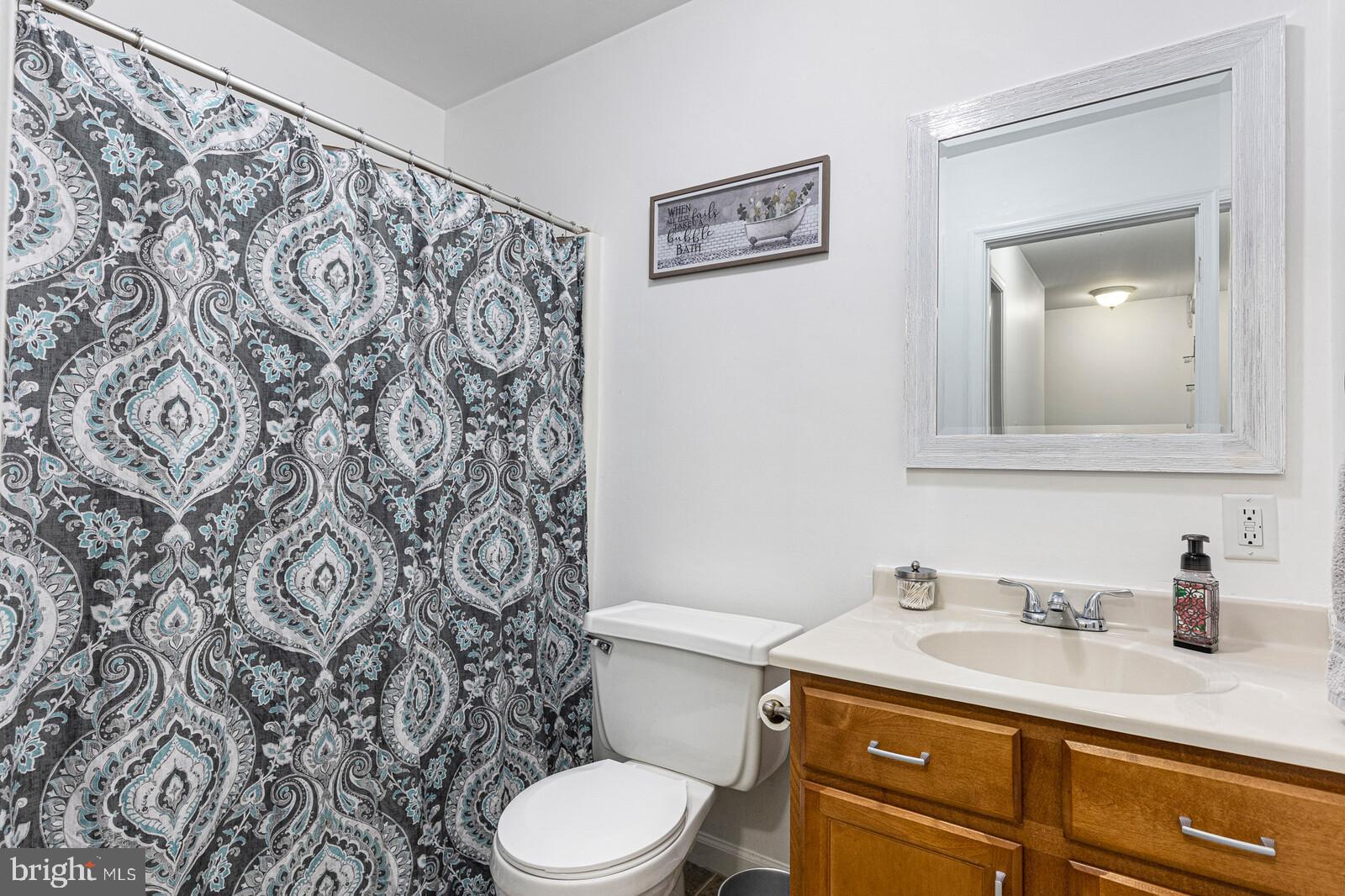 WHITEHALL WEST - Residential