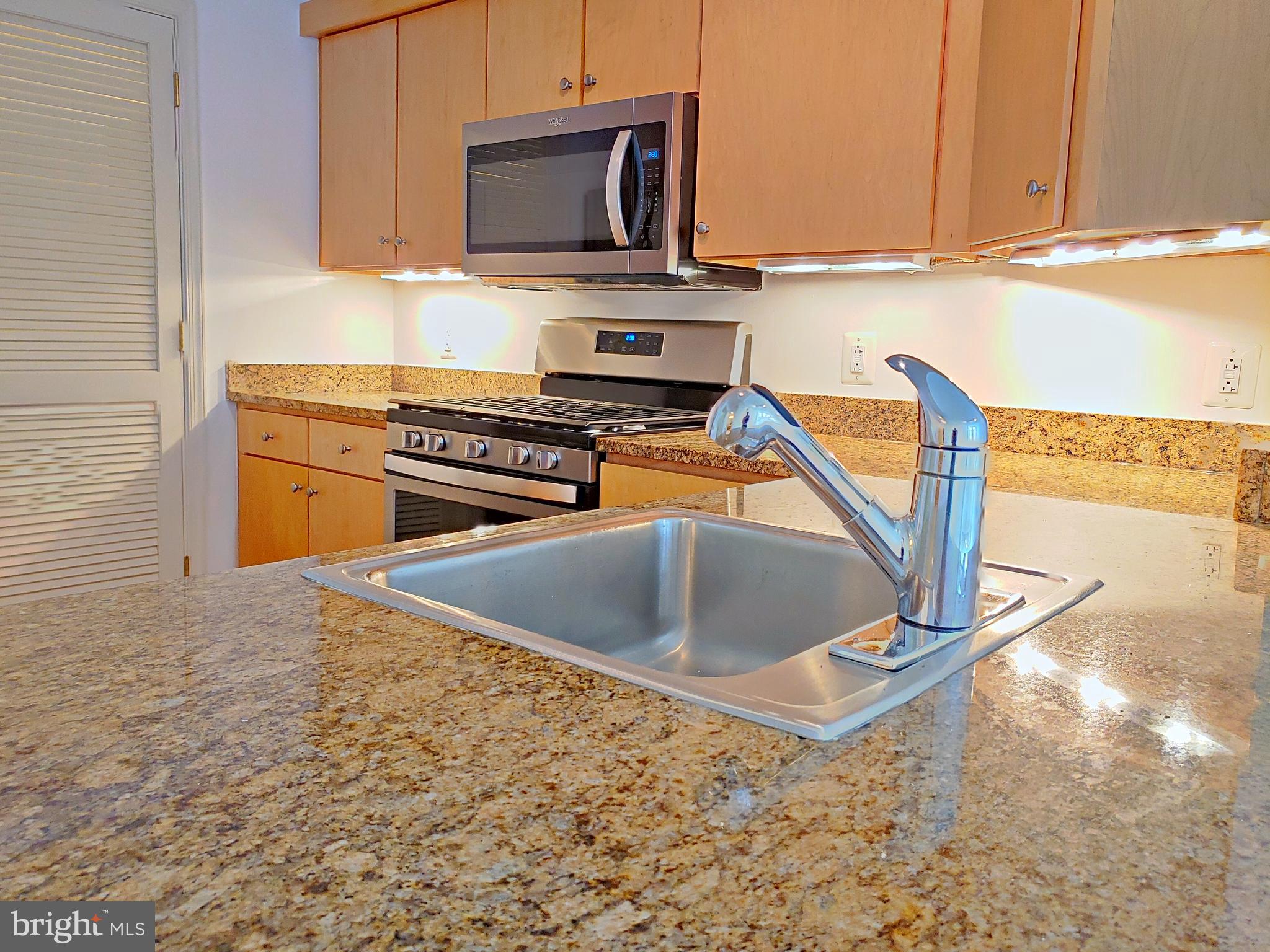 631 D STREET NW 1027