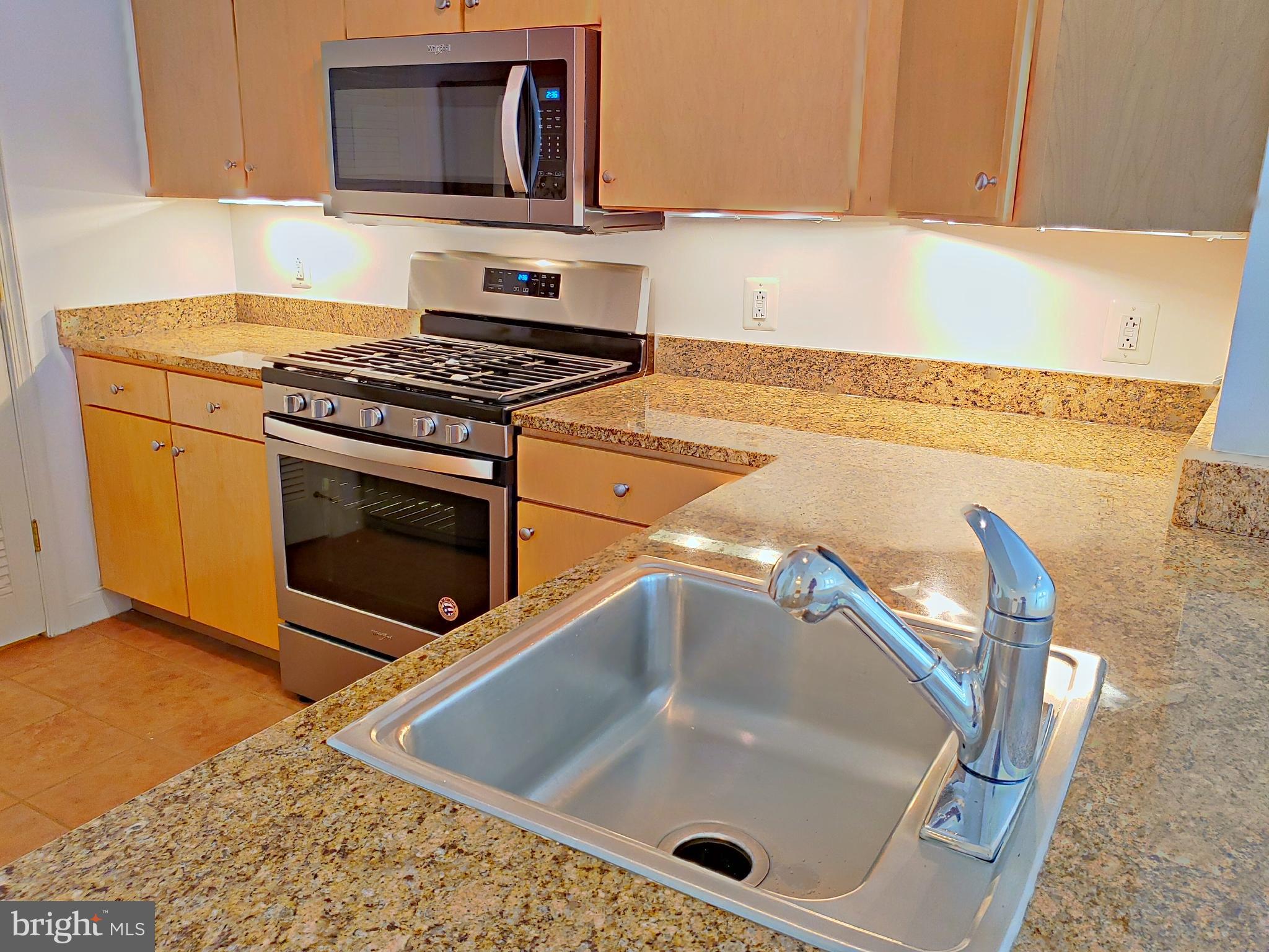 631 D STREET NW 1027