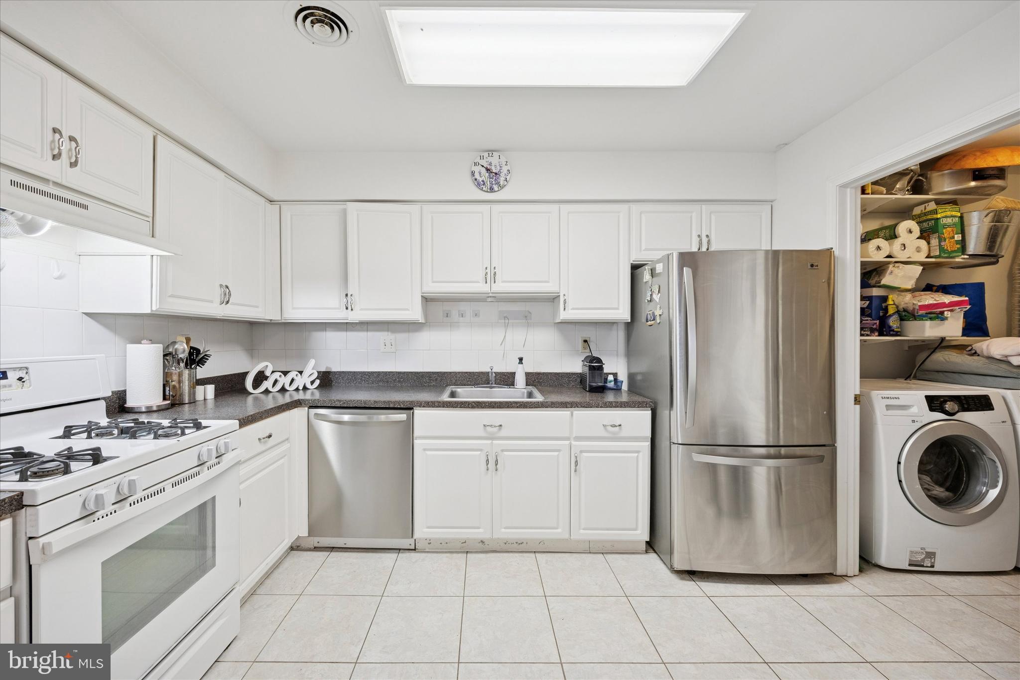 PROVIDENCE VIEW - Residential