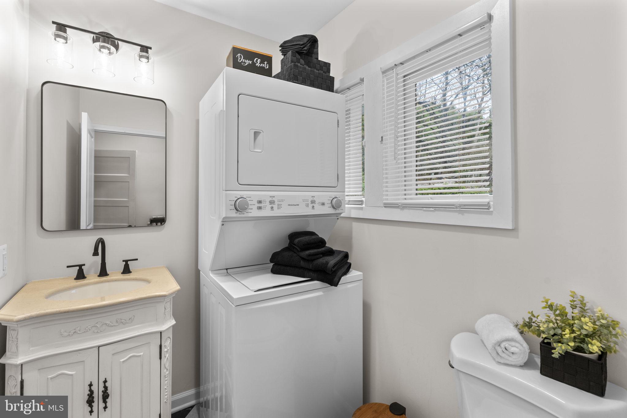 ROLAND PARK - Residential