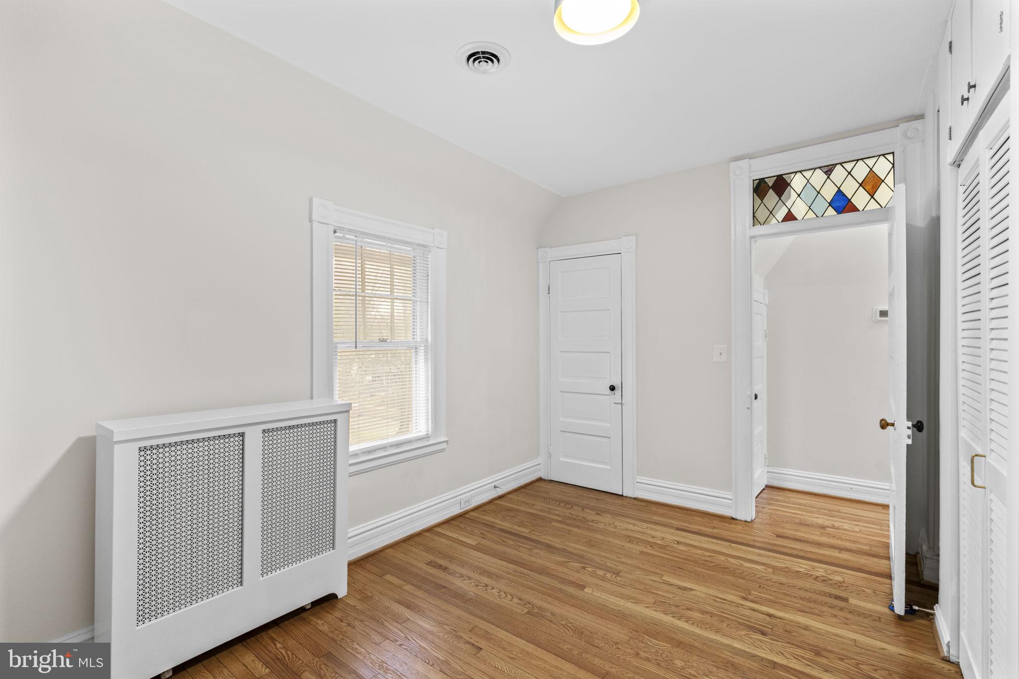 ROLAND PARK - Residential