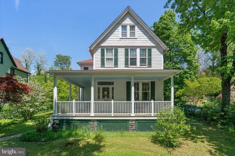 Photo of 702 Deepdene Road, BALTIMORE, MD 21210 (MLS # MDBA2207394)