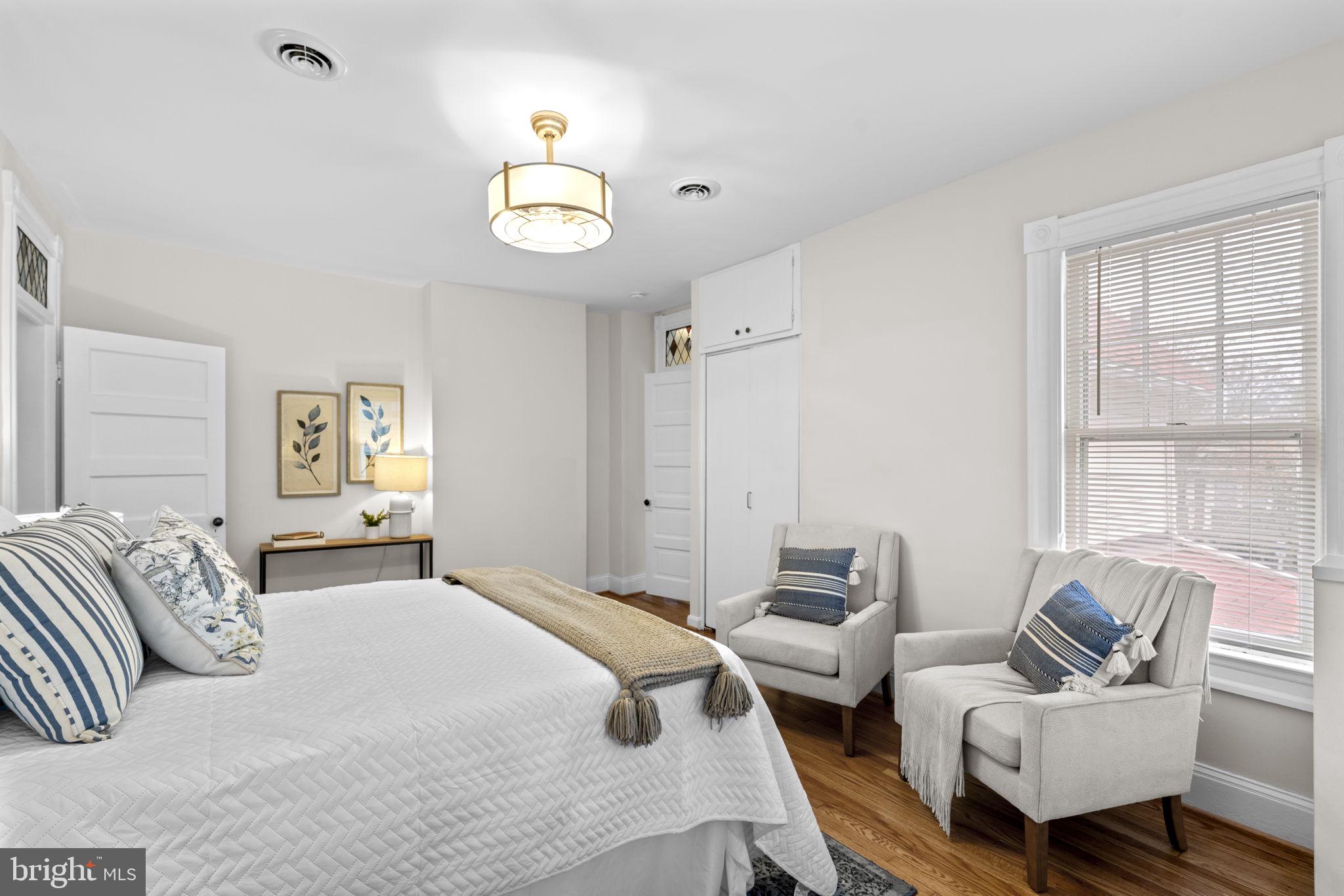 ROLAND PARK - Residential