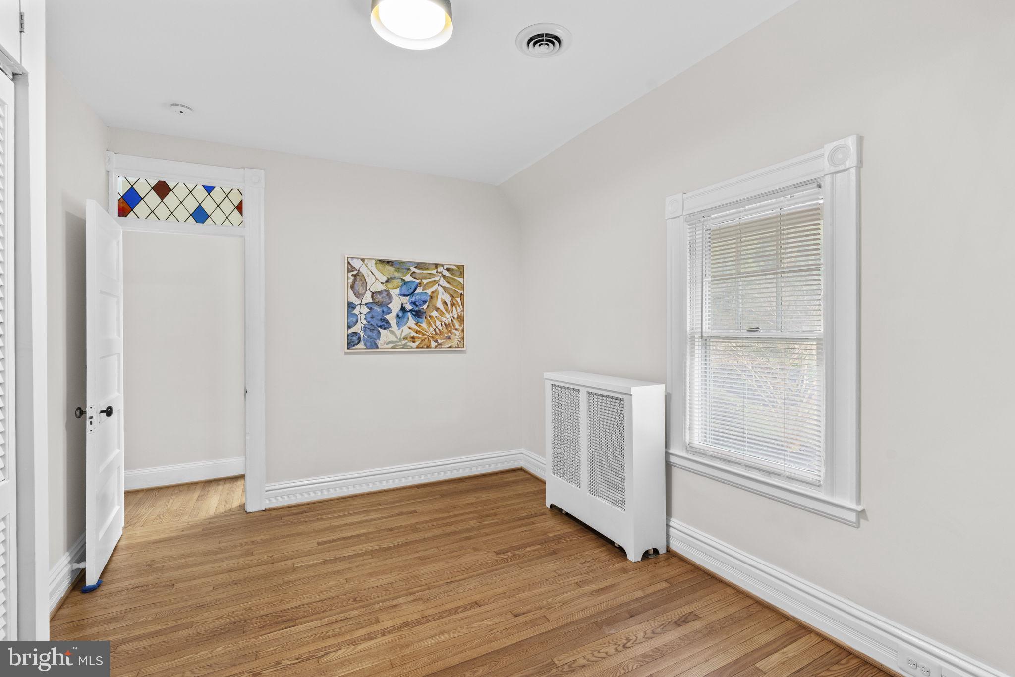 ROLAND PARK - Residential