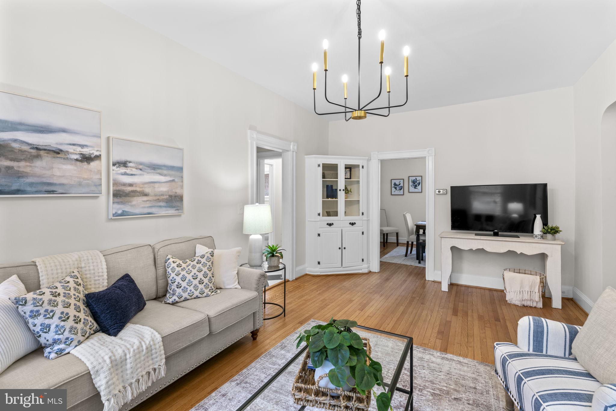 ROLAND PARK - Residential