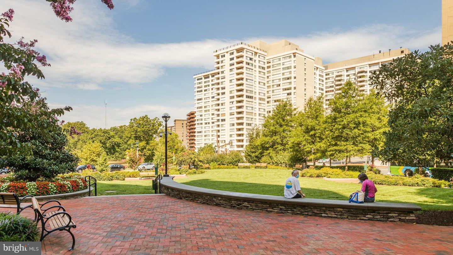 WILLOUGHBY OF CHEVY CHASE - Residential Lease