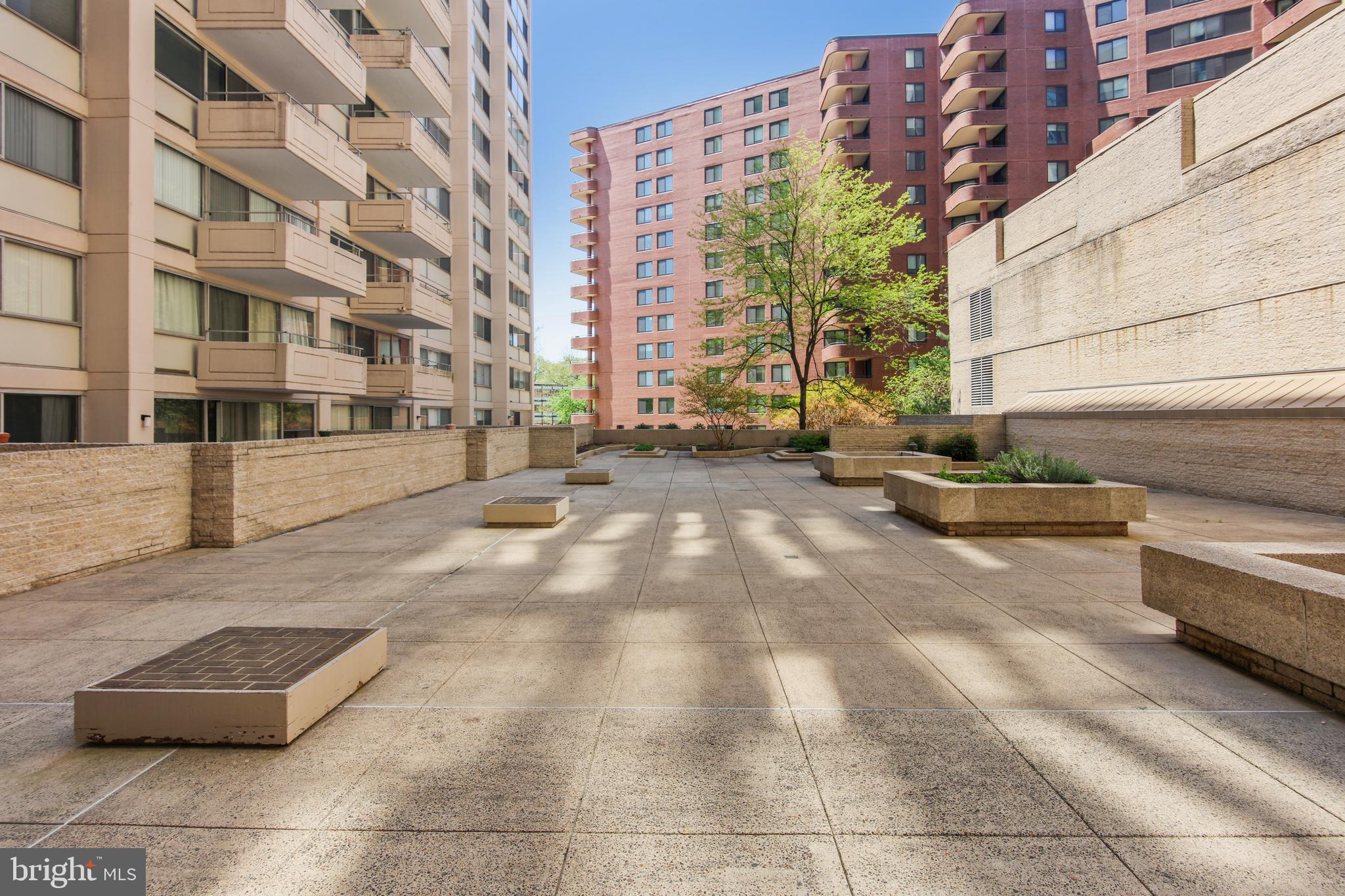 WILLOUGHBY OF CHEVY CHASE - Residential Lease