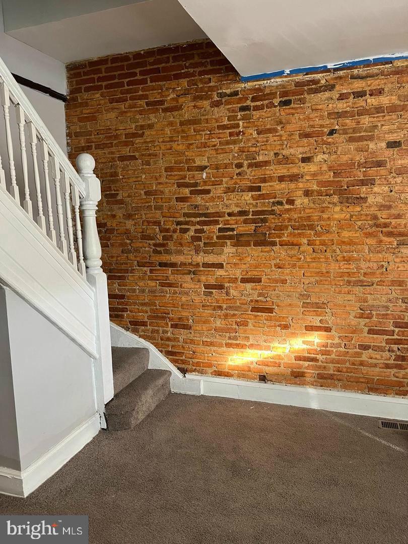 ALBEMARLE SQUARE - Residential