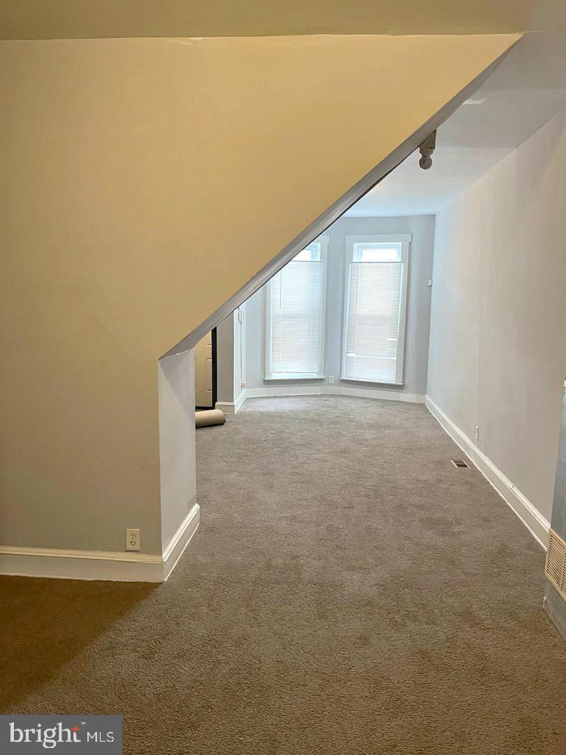 ALBEMARLE SQUARE - Residential