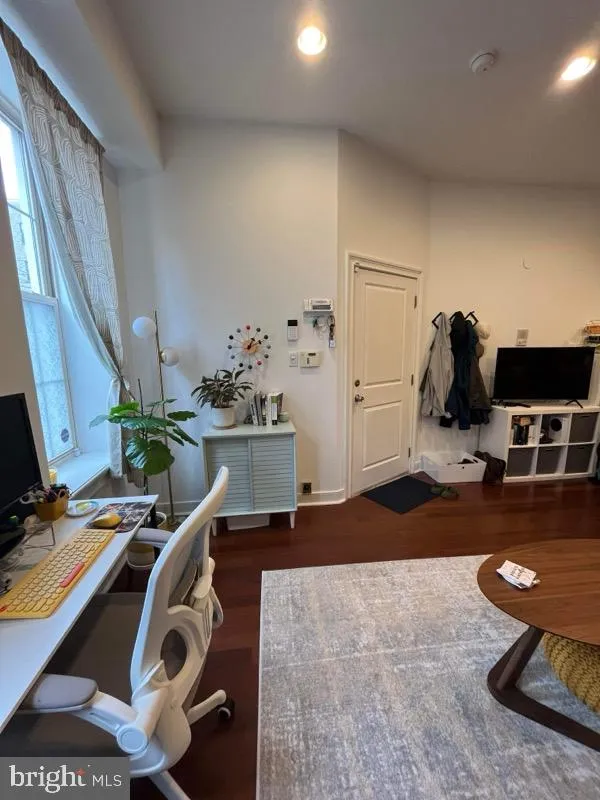 Philadelphia, Pennsylvania 19130, United States, 1 Bedroom Bedrooms, ,1 BathroomBathrooms,Residential,Active,77601