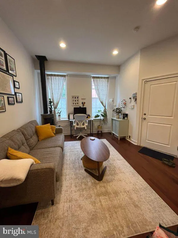 Philadelphia, Pennsylvania 19130, United States, 1 Bedroom Bedrooms, ,1 BathroomBathrooms,Residential,Active,77601