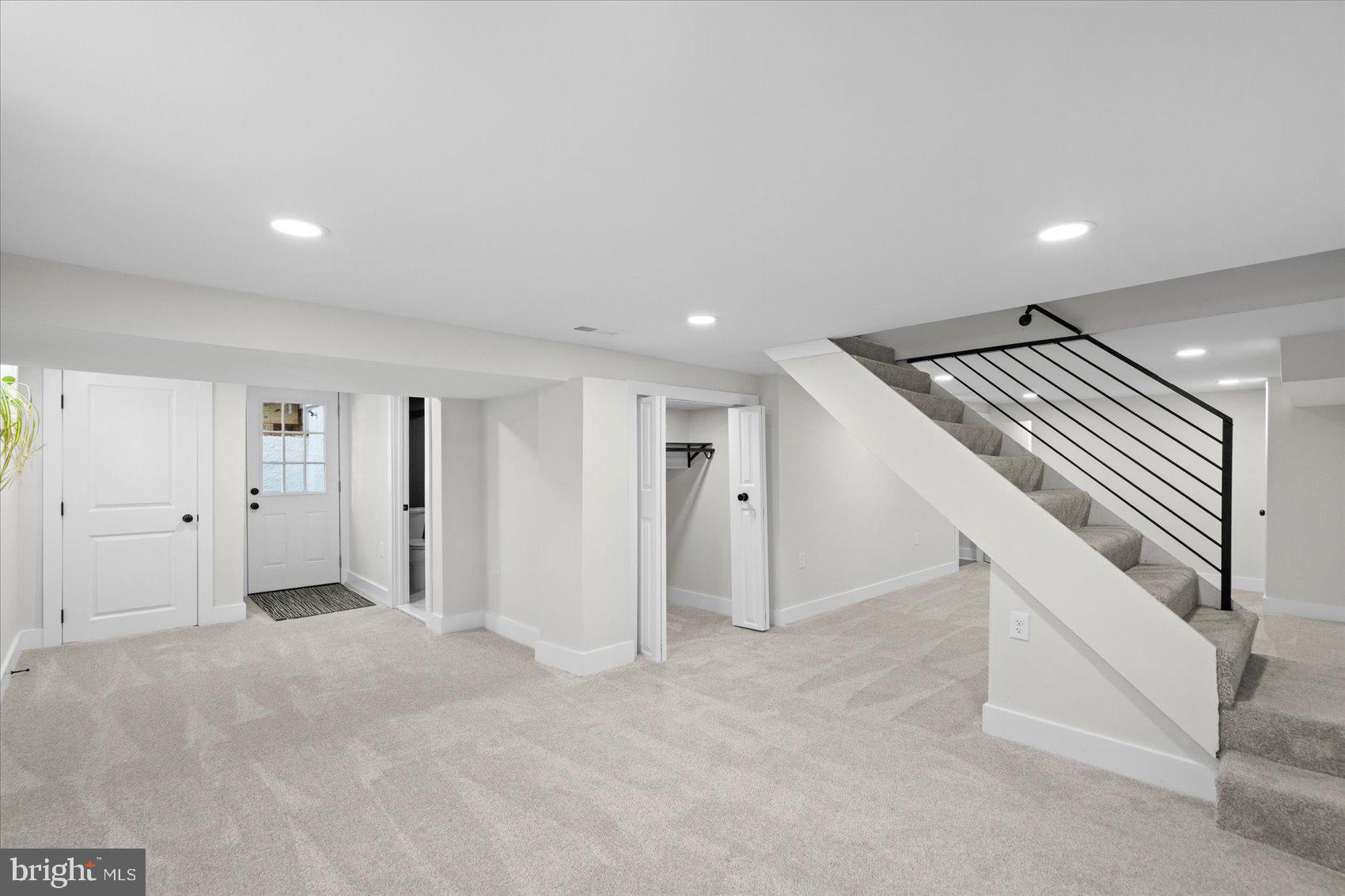 GREENBRIER - Residential