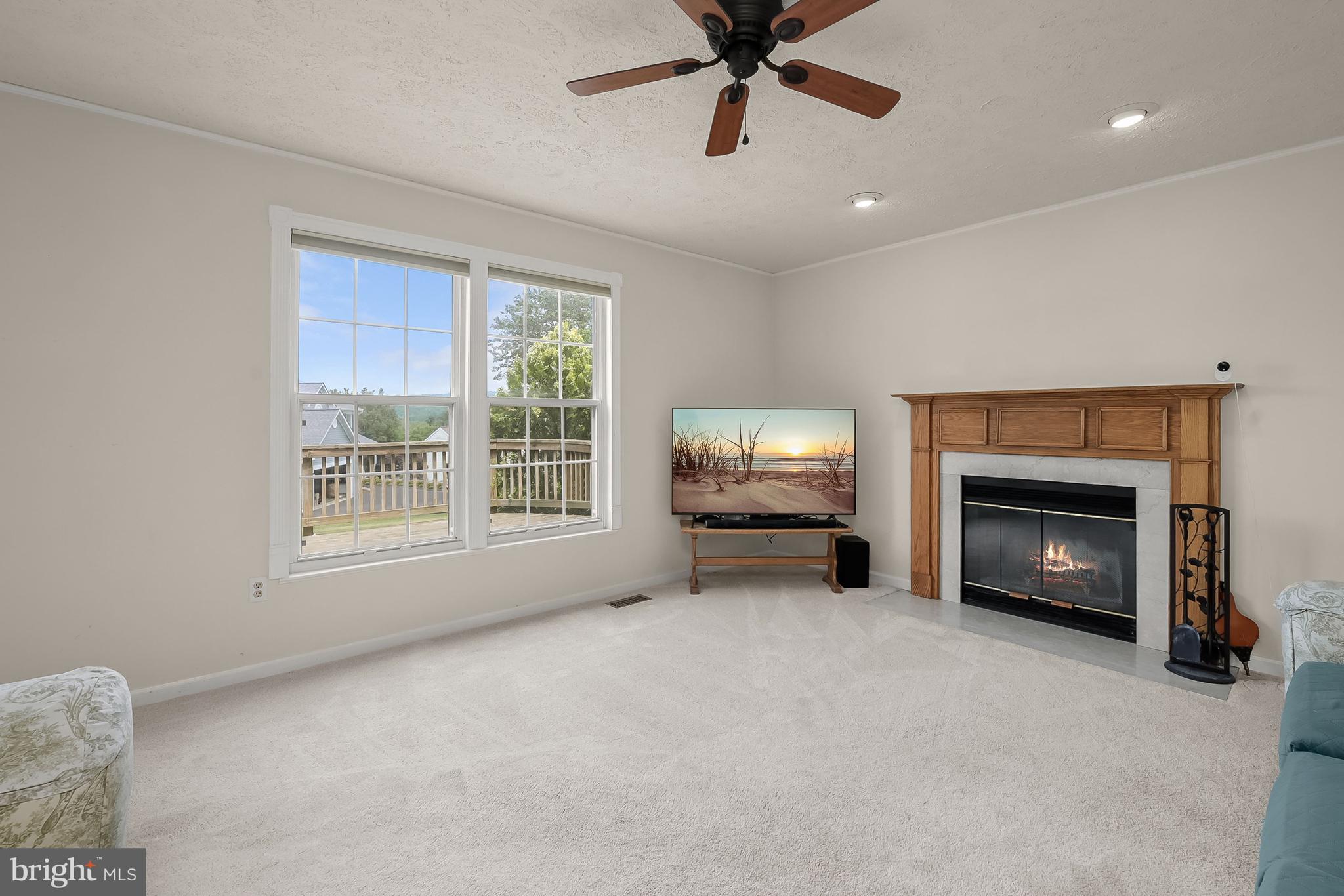 CAMBRIDGE FARMS - Residential