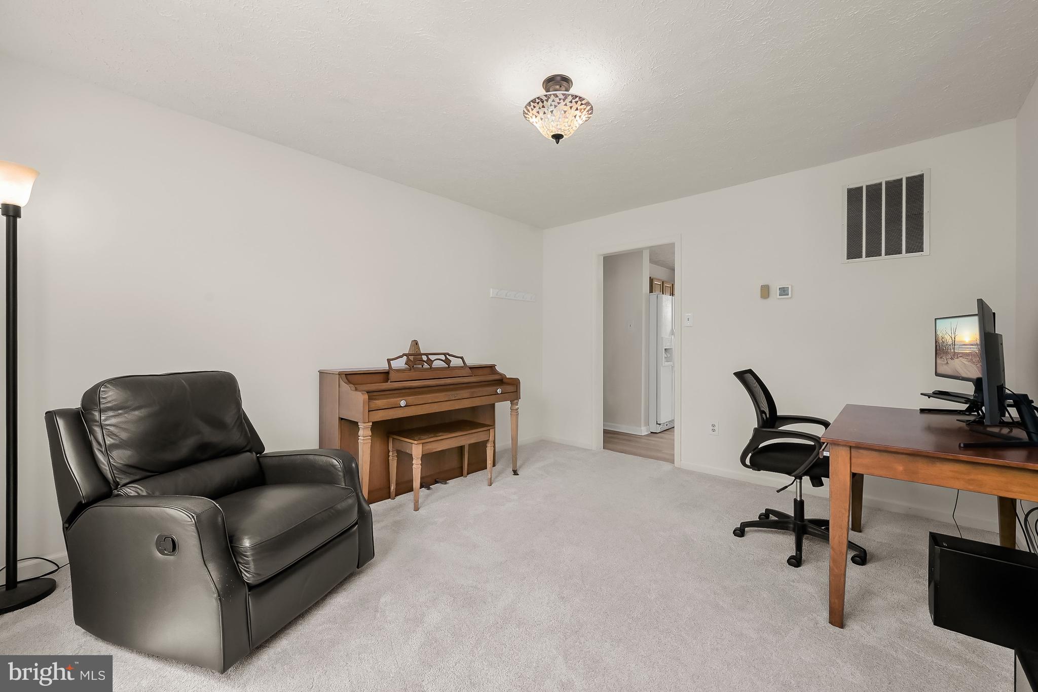 CAMBRIDGE FARMS - Residential