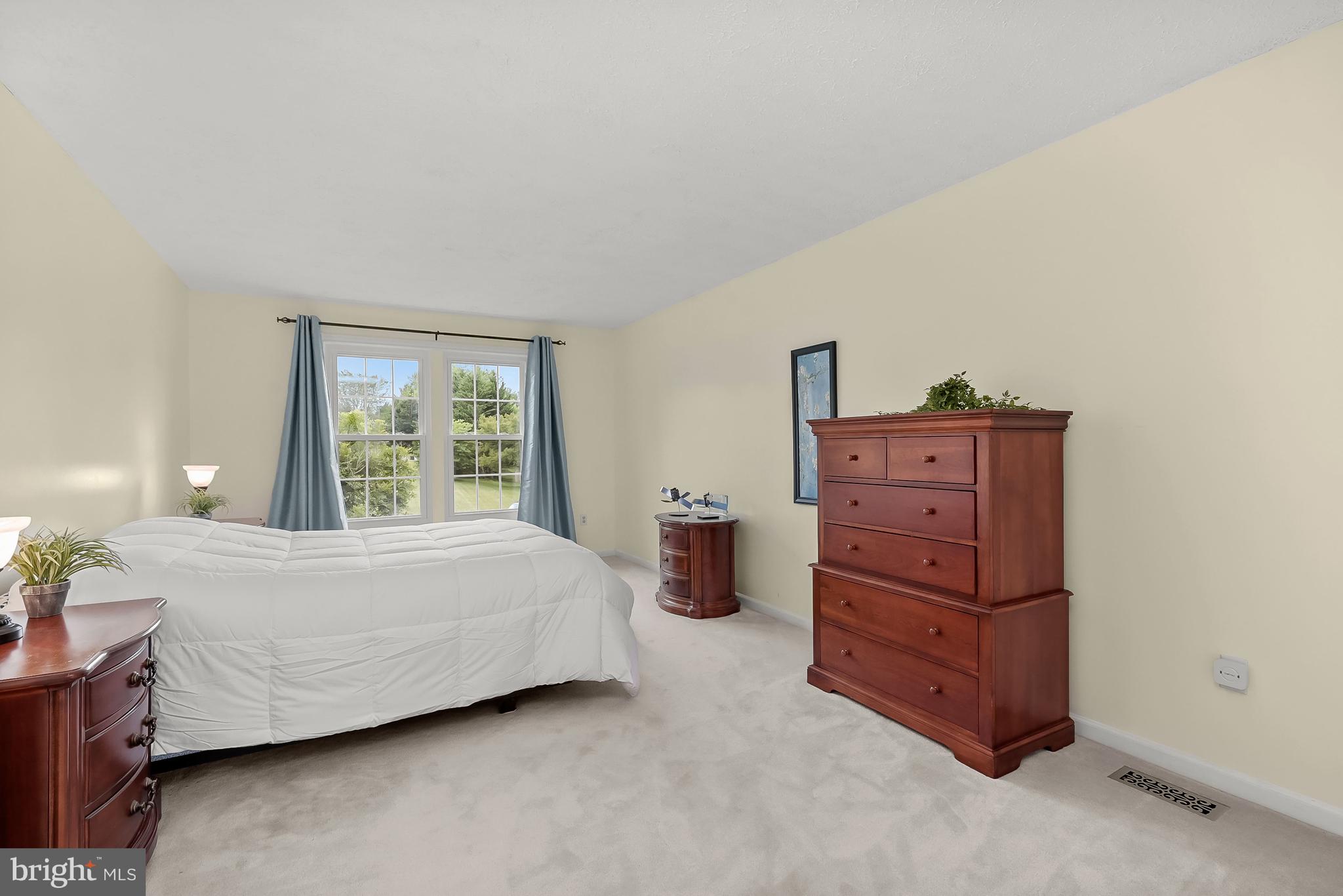 CAMBRIDGE FARMS - Residential