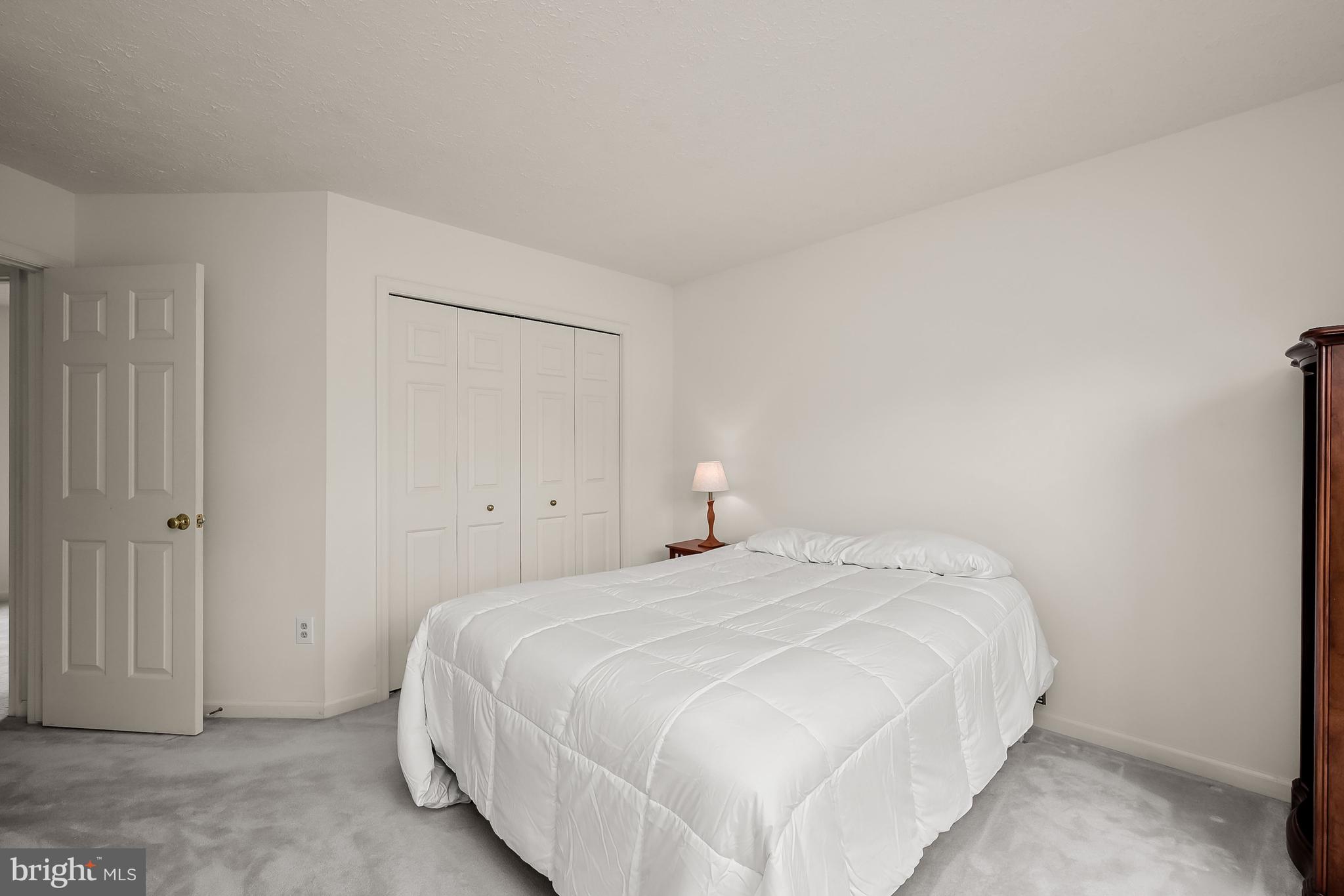 CAMBRIDGE FARMS - Residential