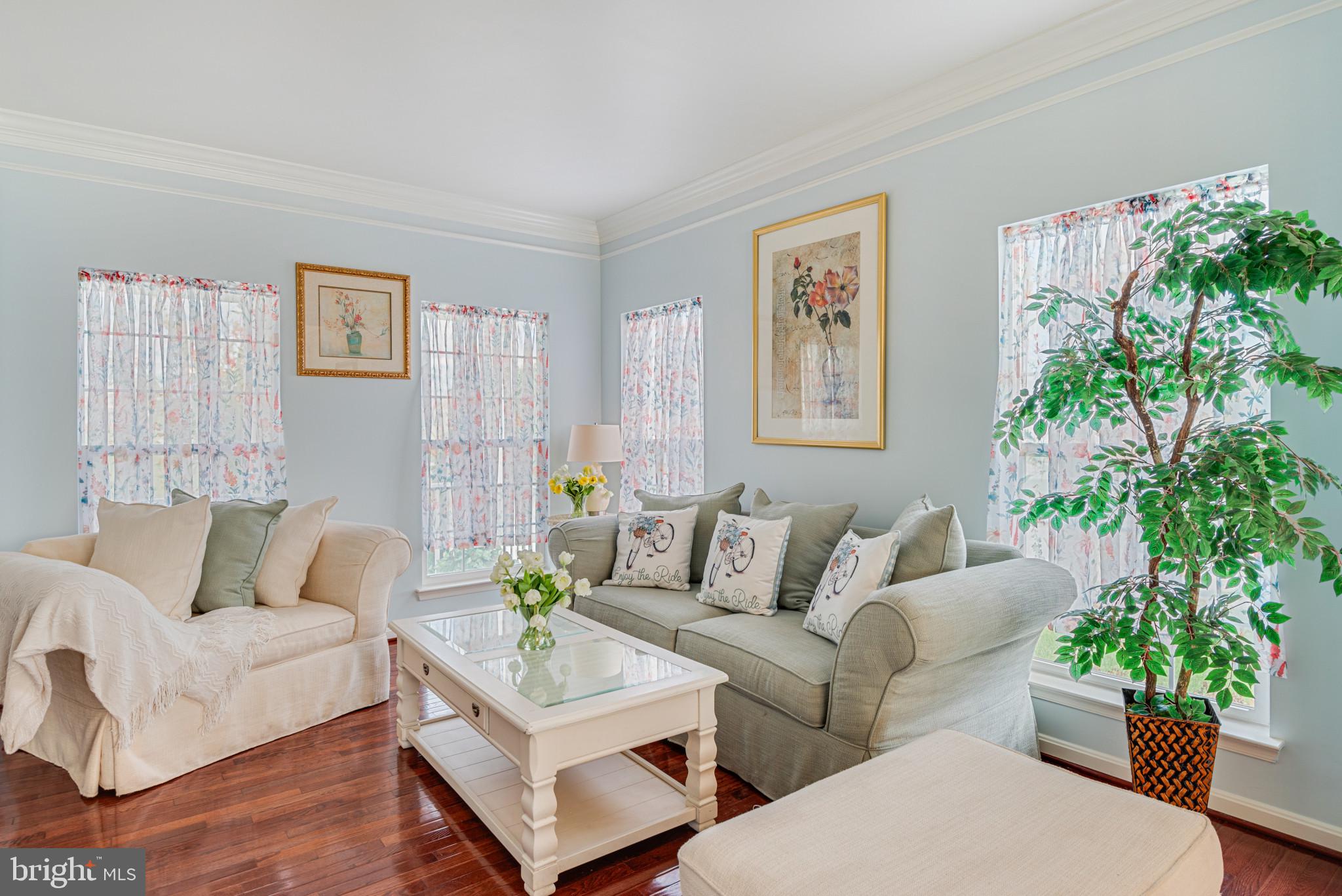 BROWNSTONE MANOR - Residential