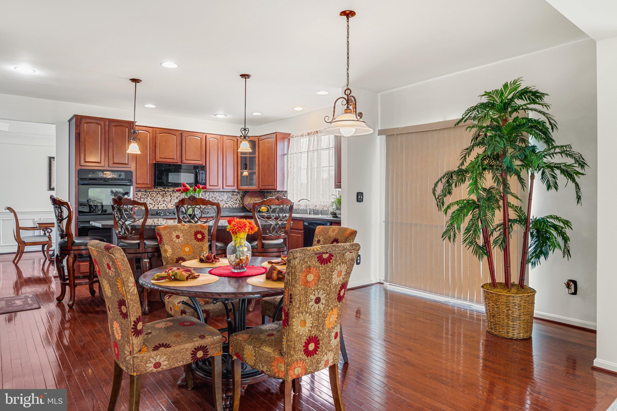 BROWNSTONE MANOR - Residential