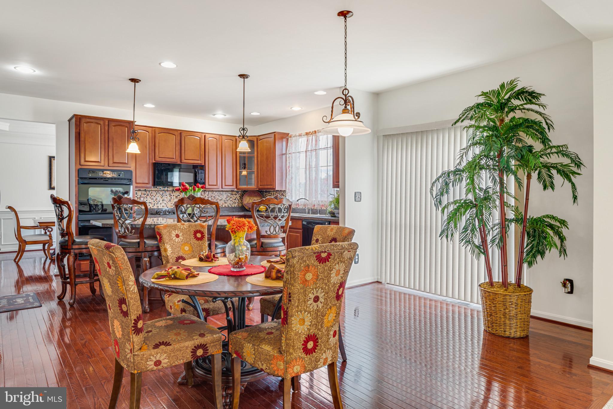 BROWNSTONE MANOR - Residential