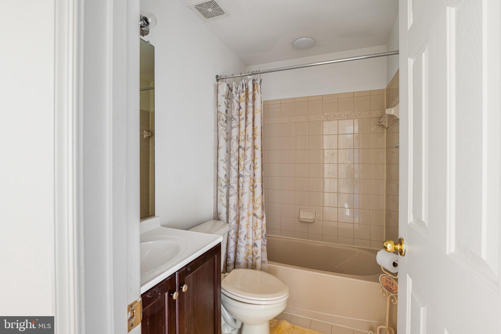 BROWNSTONE MANOR - Residential