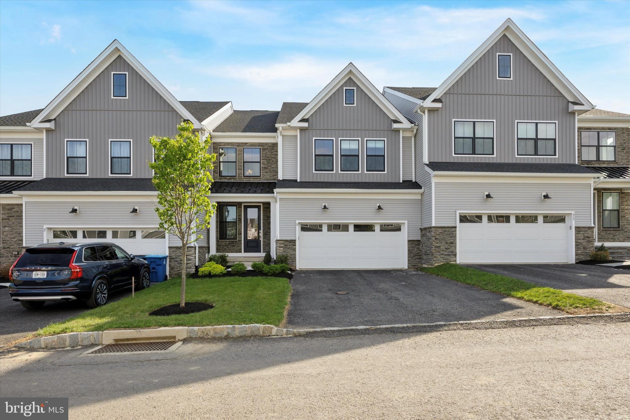 DOYLESTOWN WALK - Residential