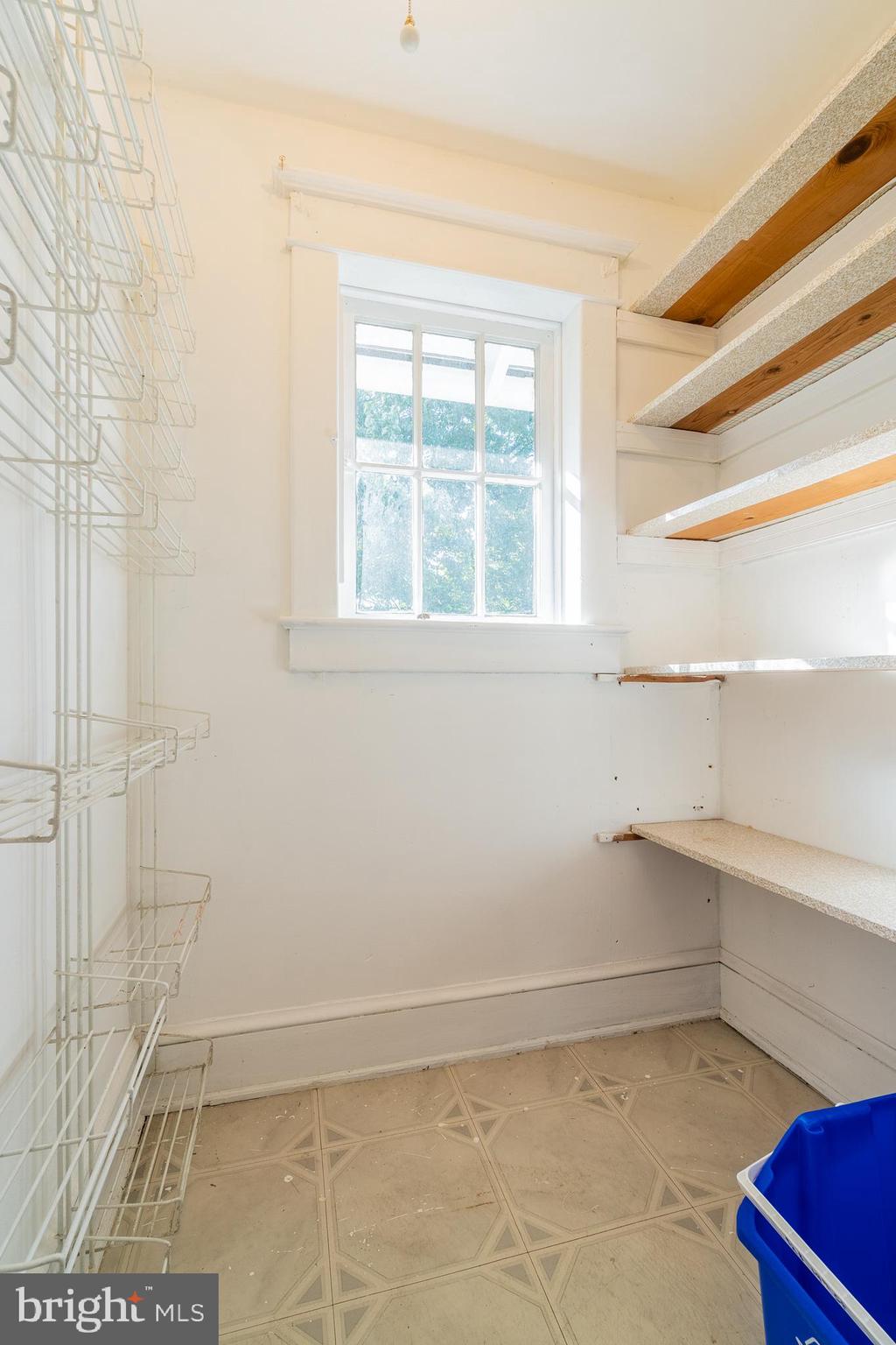 ADDISON HEIGHTS - Residential Lease