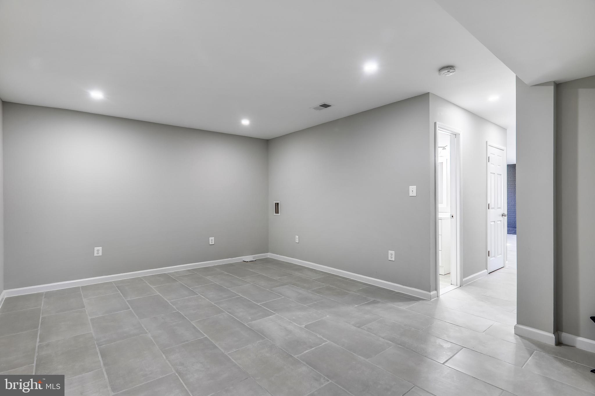 HILLCREST ESTATES - Residential