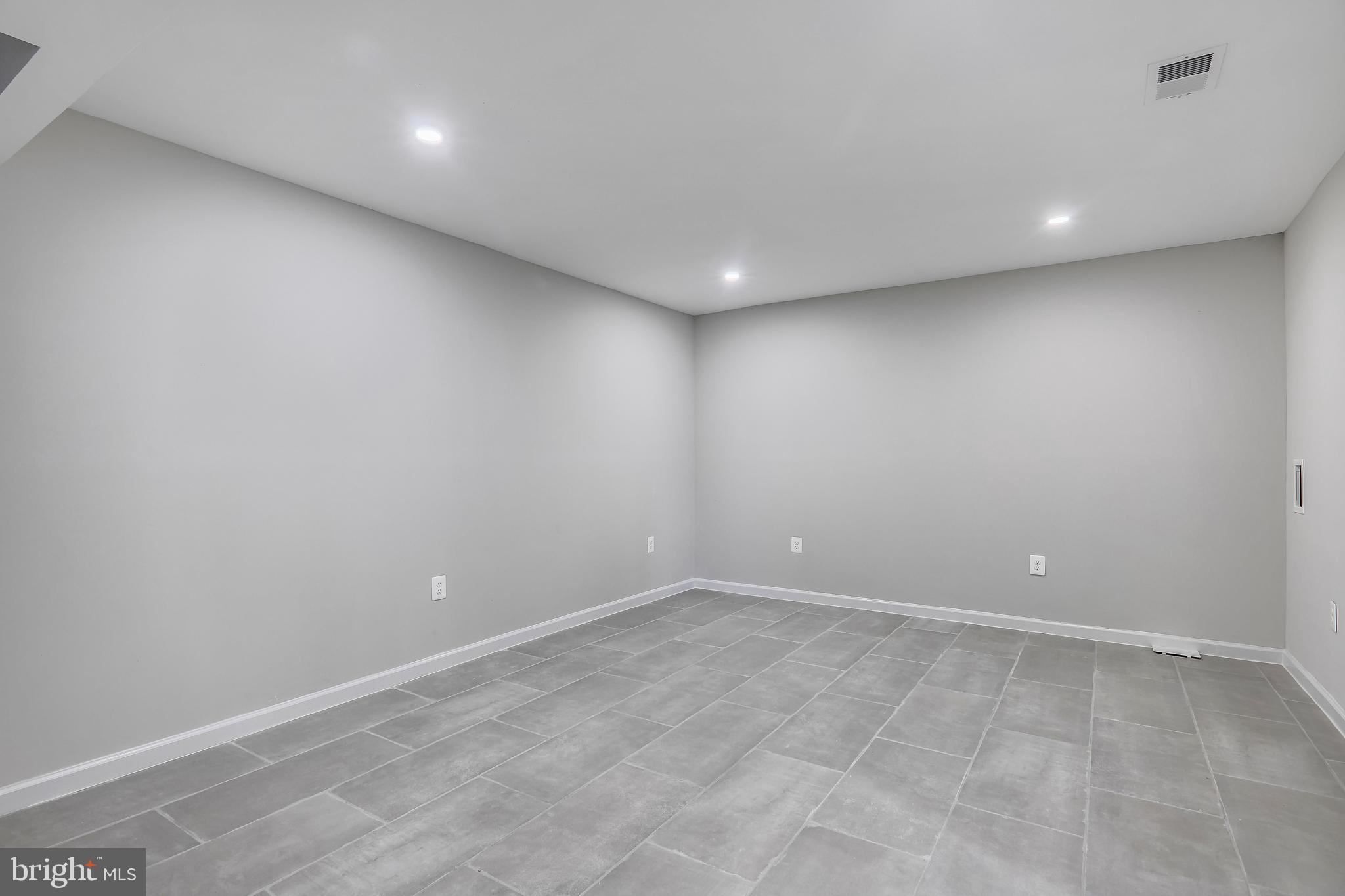 HILLCREST ESTATES - Residential