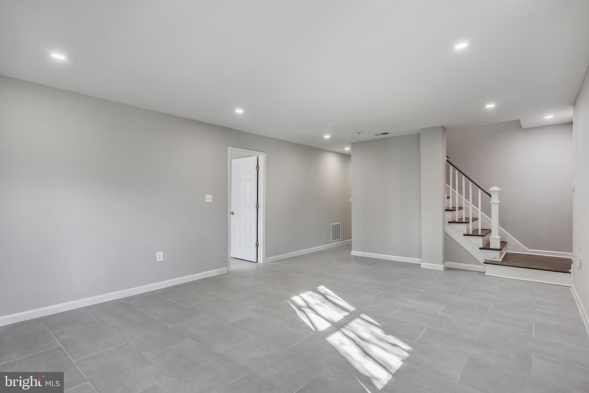 HILLCREST ESTATES - Residential