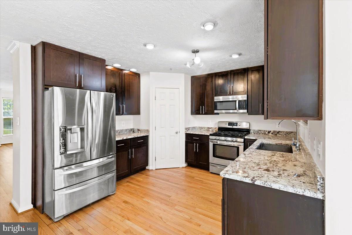 MARLTON TOWN CENTER - Residential