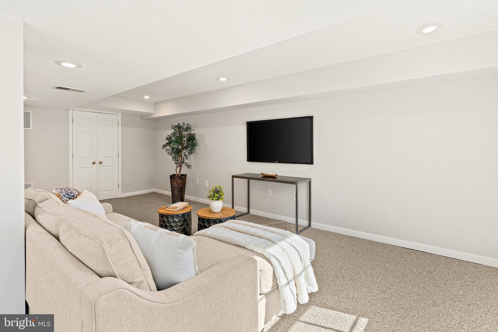 CITY PARK HOMES - Residential