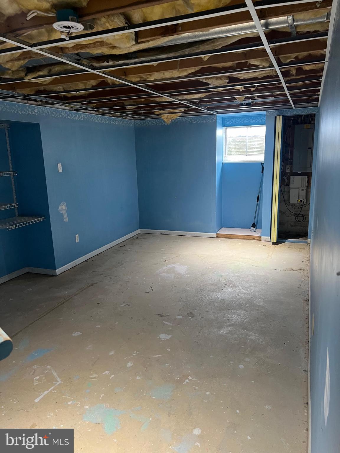 VICTORIA CROSSING - Residential