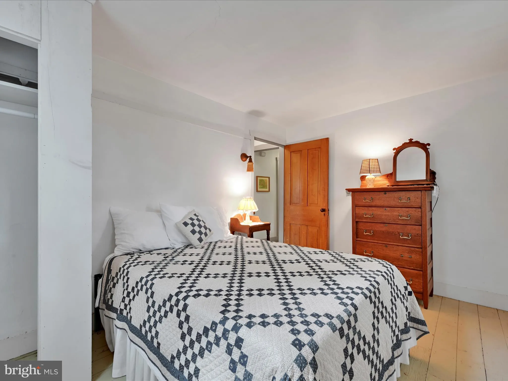 Lititz, Pennsylvania 17543, United States, 5 Bedrooms Bedrooms, ,2 BathroomsBathrooms,Residential,Pending,192214