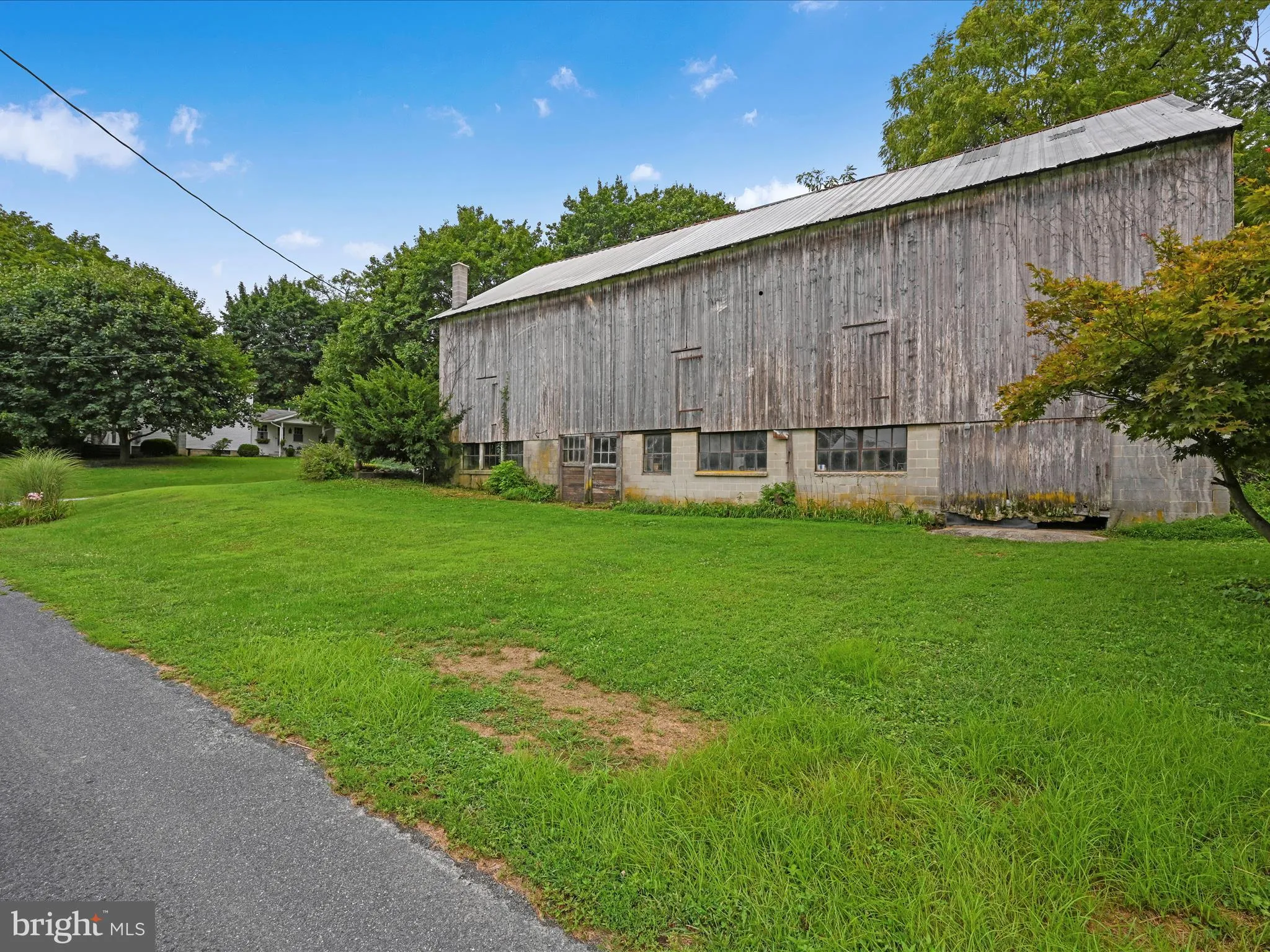 Lititz, Pennsylvania 17543, United States, 5 Bedrooms Bedrooms, ,2 BathroomsBathrooms,Residential,Pending,192214