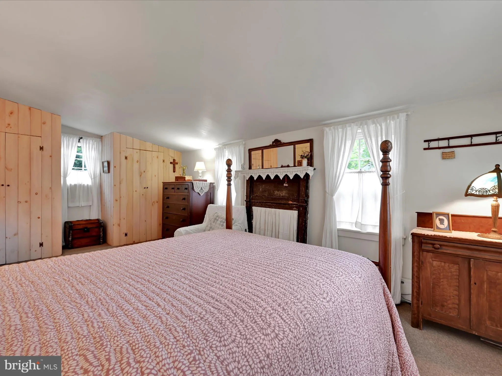 Lititz, Pennsylvania 17543, United States, 5 Bedrooms Bedrooms, ,2 BathroomsBathrooms,Residential,Pending,192214