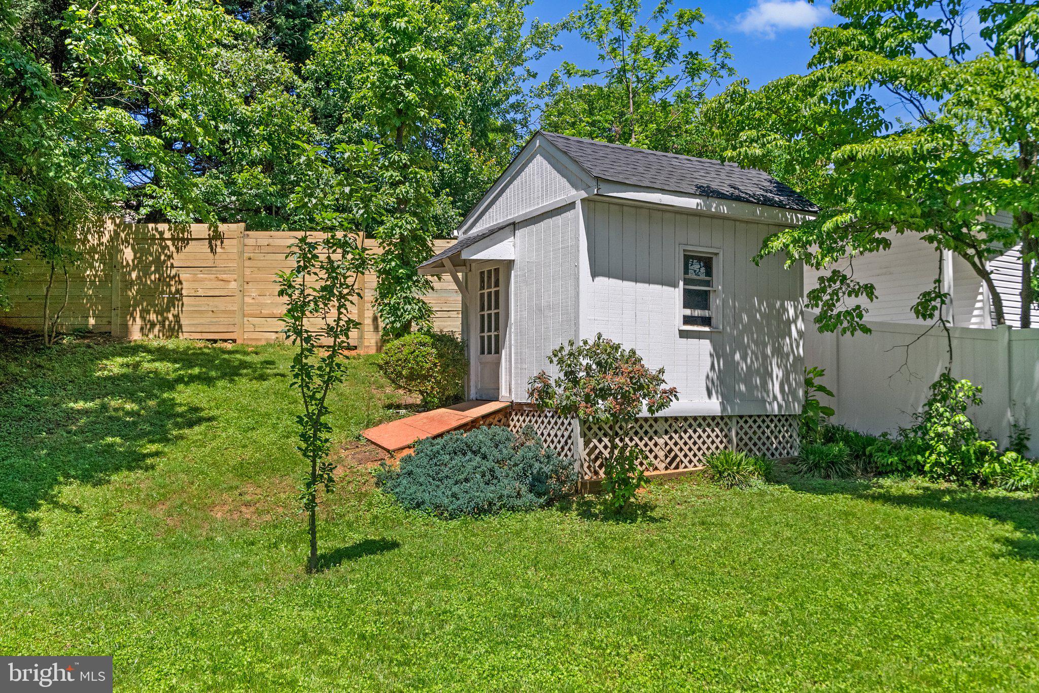 CHARLENE - Residential