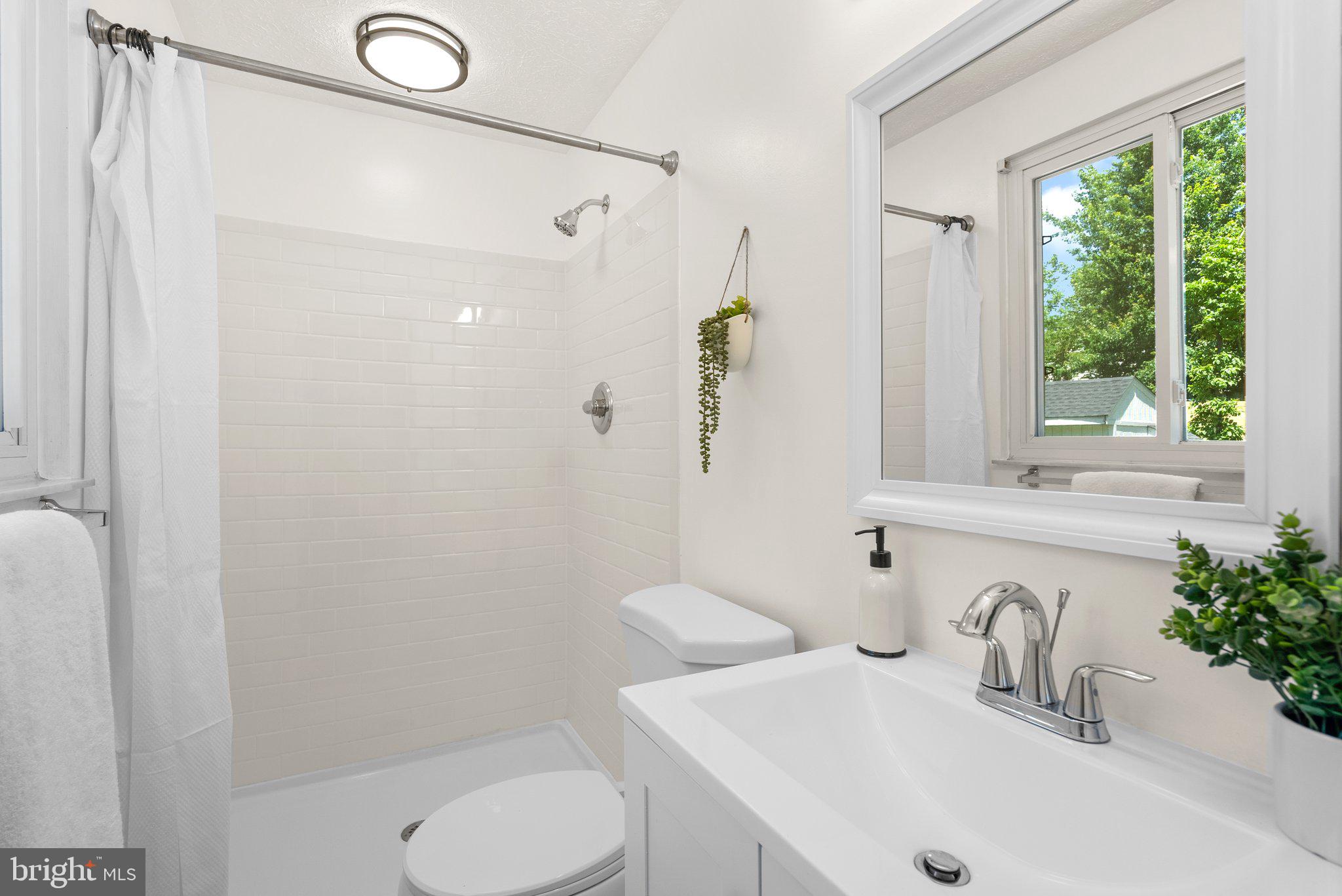 CHARLENE - Residential