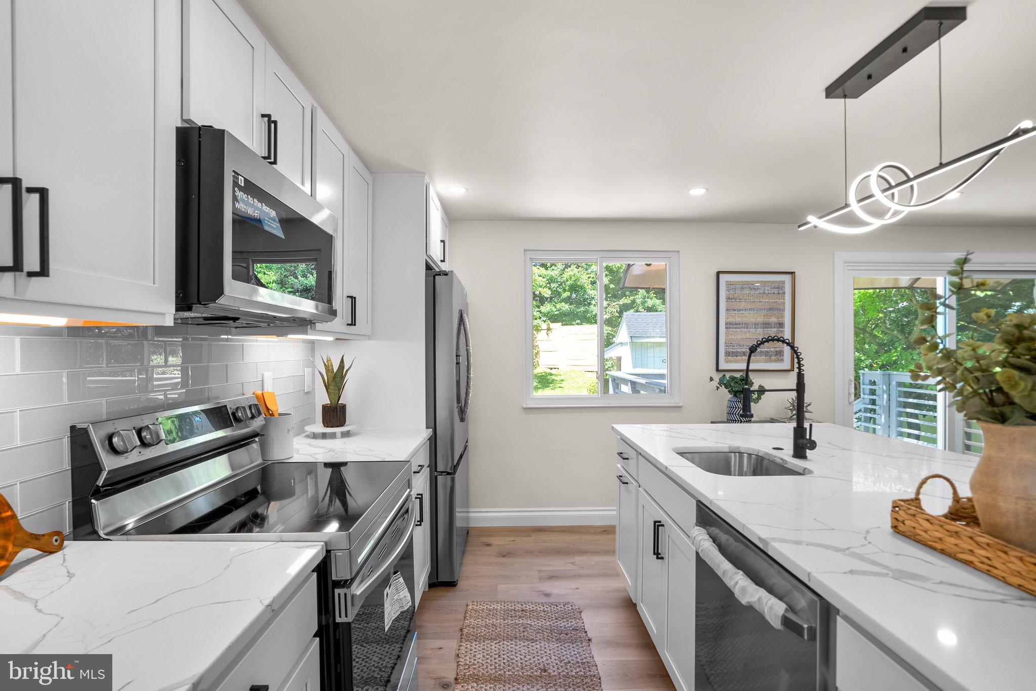 CHARLENE - Residential