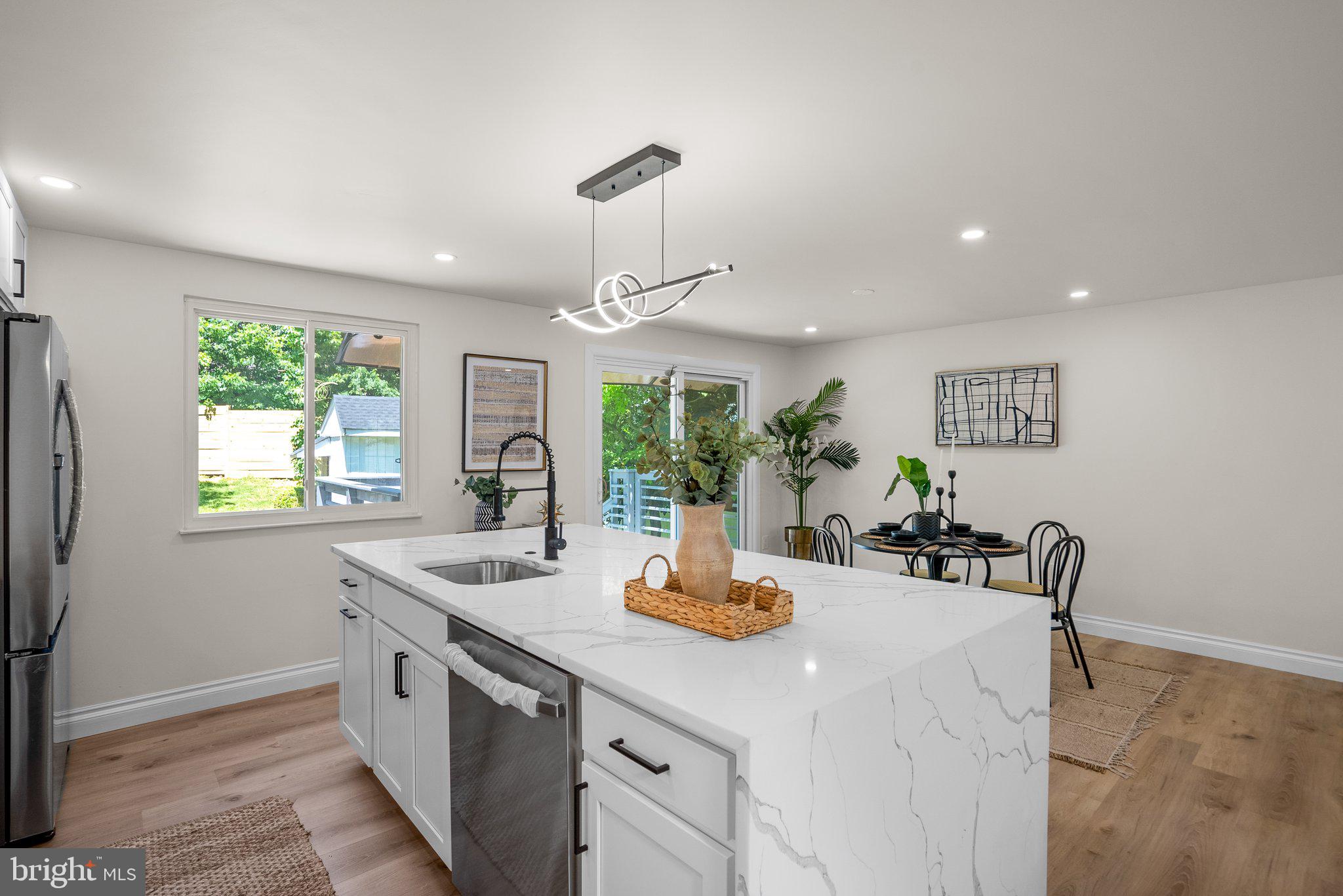 CHARLENE - Residential