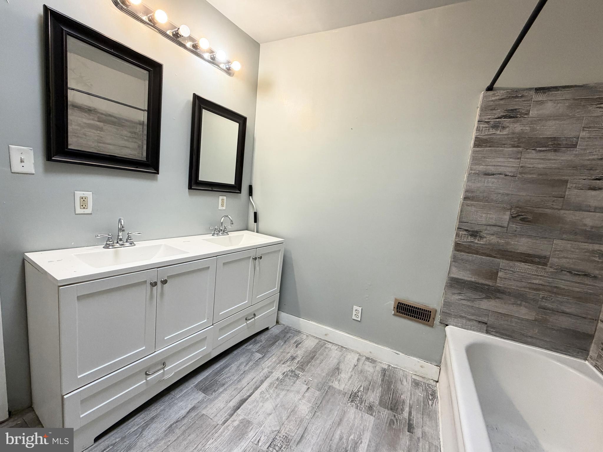 KINGSESSING - Residential