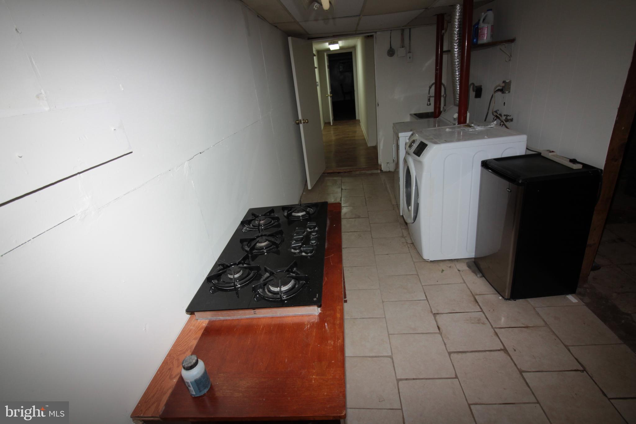 CHARLES VILLAGE - Residential Lease