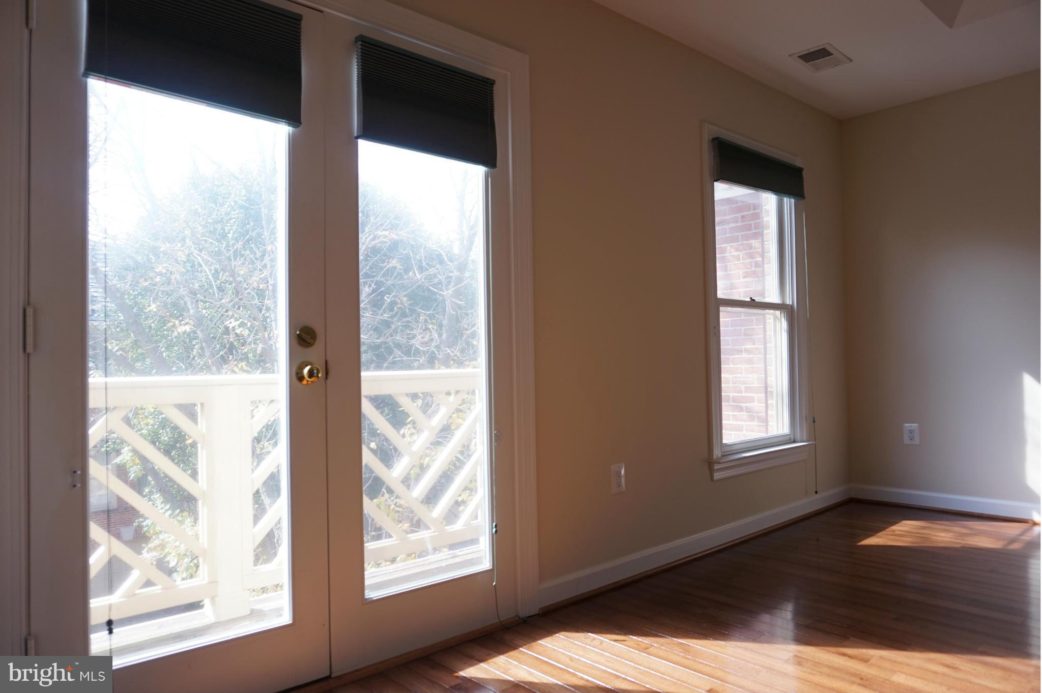 HAMPTONS OF MCLEAN - Residential Lease