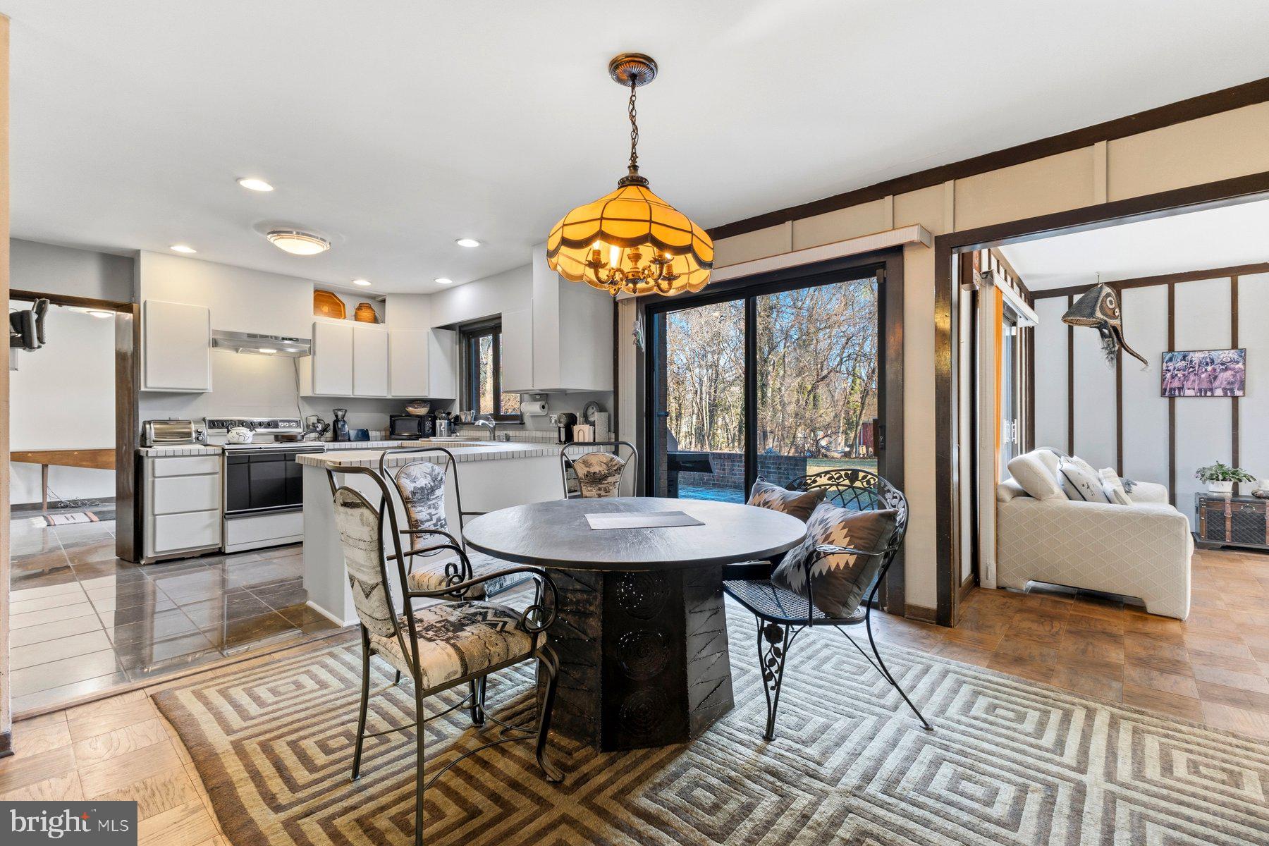 BURNT MILLS HILLS - Residential