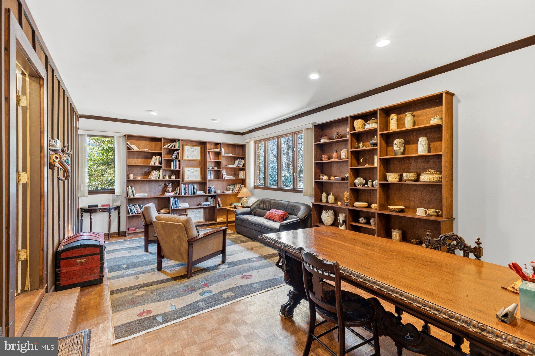 BURNT MILLS HILLS - Residential